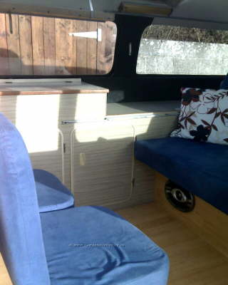 Ash's 1976 VW Bay Window Dormobile