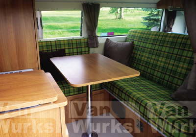 Vanwurks 2011 Volkswagen Baywindow Eskola interior